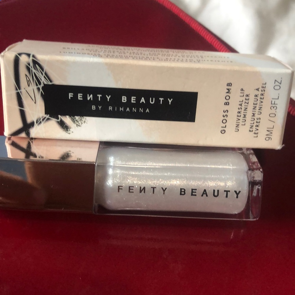 Fenty beauty gloss bomb
